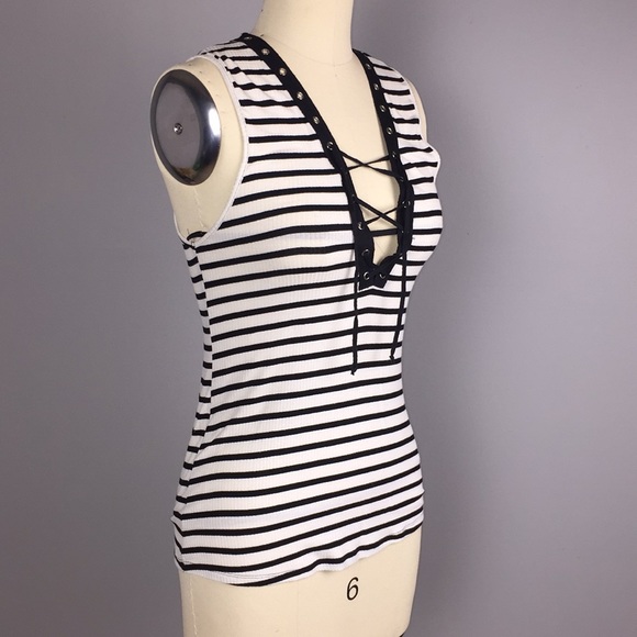 Striped lace up tank top - Picture 4 of 4